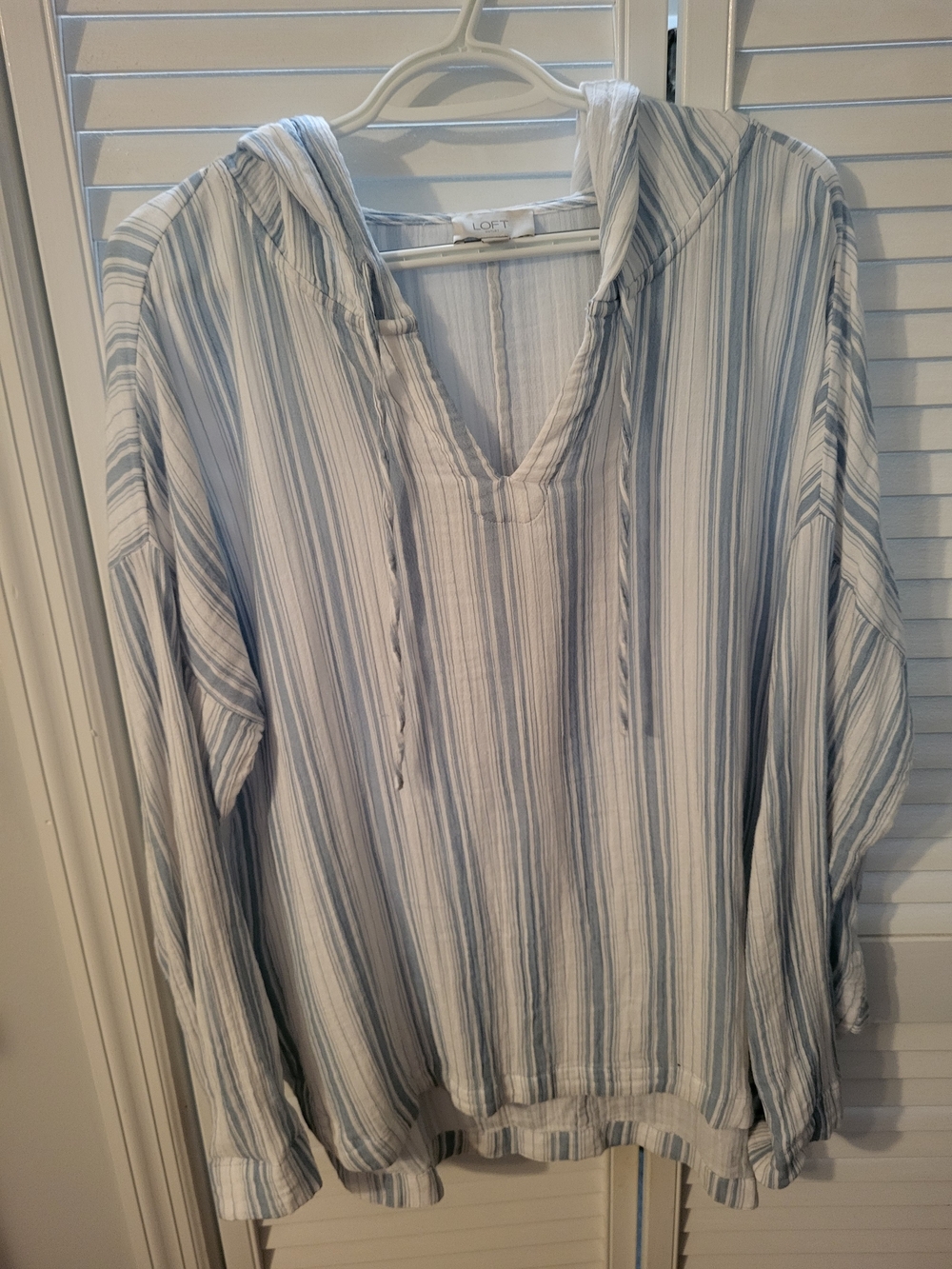 LOFT Women’s Blue & White Striped Hooded Shirt